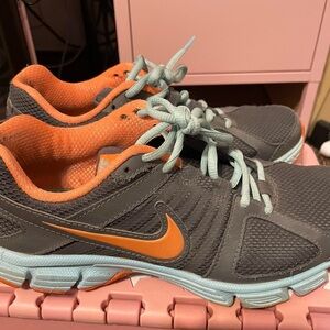 Nike running shoes size 7